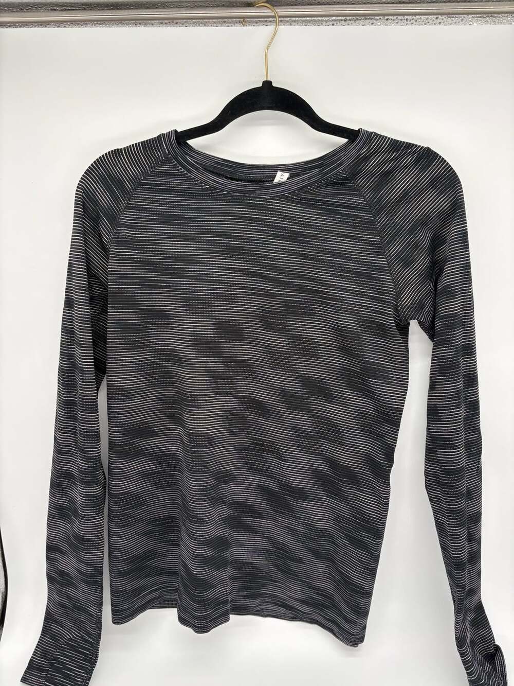 Athleta Momentum Seamless Long Sleeve Top Size M